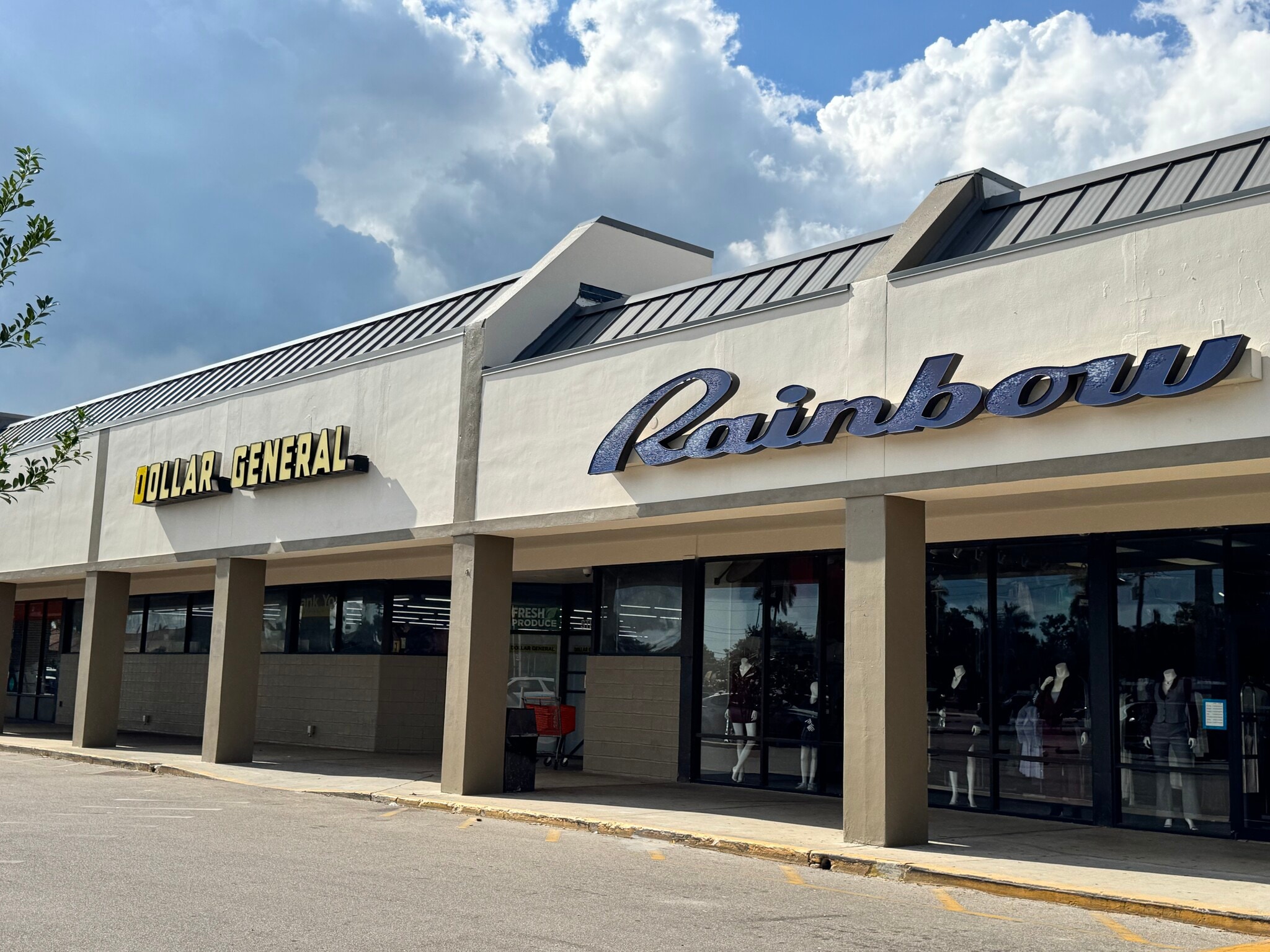 4901 Palm Beach Blvd, Fort Myers, FL for lease Interior Photo- Image 1 of 7