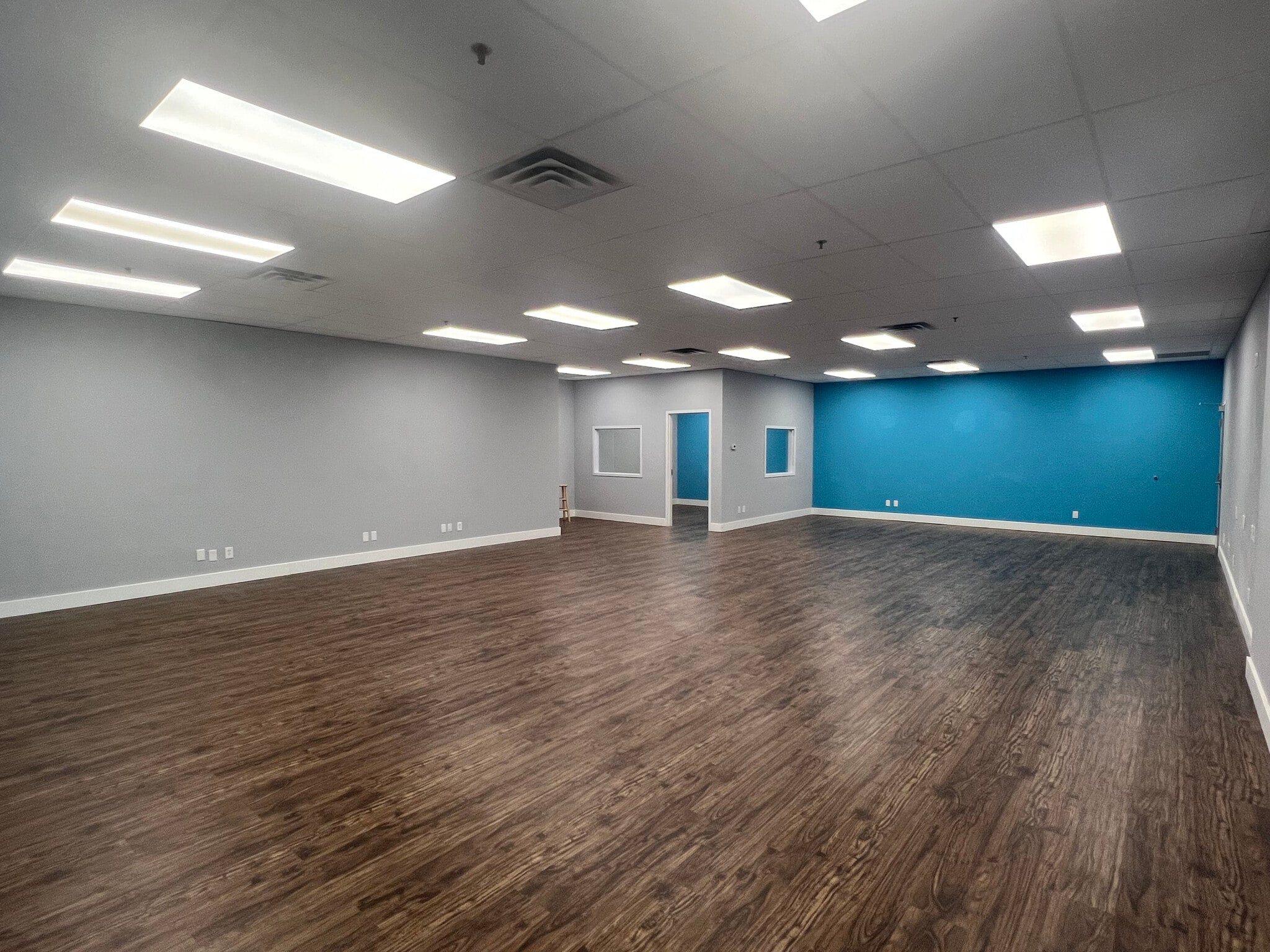 1501-1525 E Highway 13 E, Burnsville, MN for lease Building Photo- Image 1 of 3