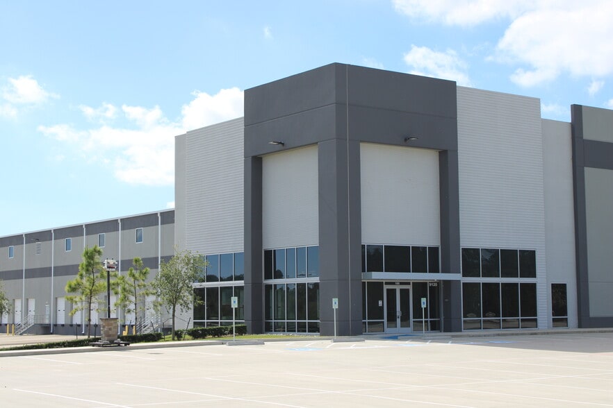9120 I-10 East, Baytown, TX for sale - Building Photo - Image 2 of 7