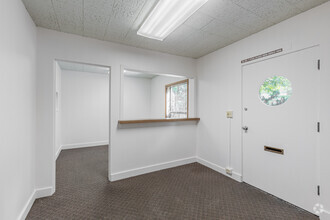 2455 NW Marshall St, Portland, OR for lease Interior Photo- Image 2 of 8