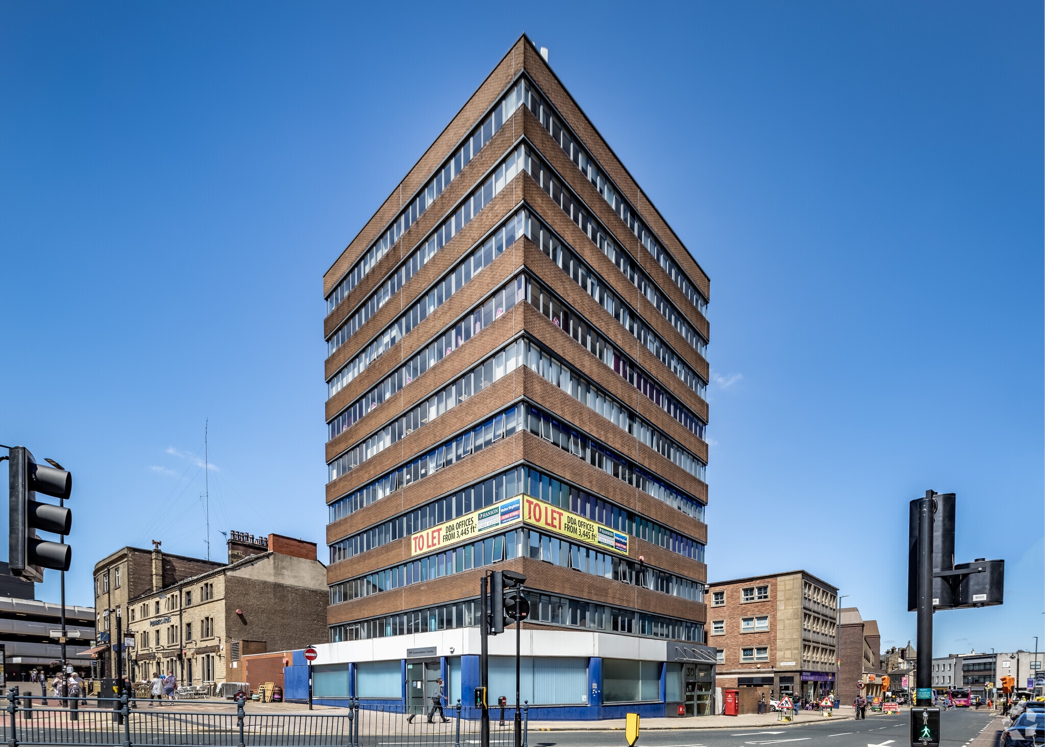 30 Market St, Huddersfield for sale Primary Photo- Image 1 of 1