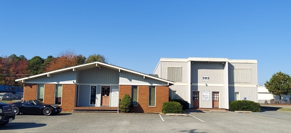 393 Denbigh Blvd, Newport News, VA for lease - Building Photo - Image 1 of 4