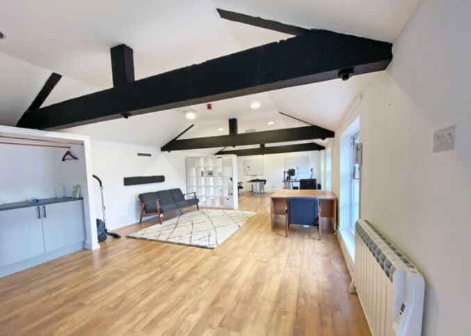 Grimshaw Ln, Macclesfield for lease Interior Photo- Image 1 of 3