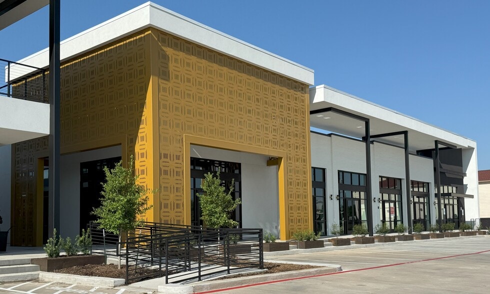 14025 Northwest Fwy, Houston, TX for lease - Building Photo - Image 2 of 4