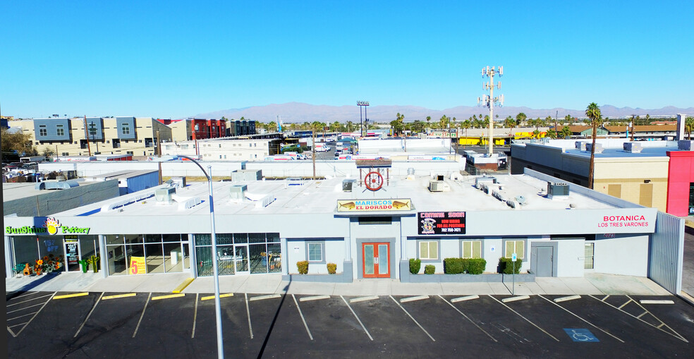 2021 E Charleston Blvd, Las Vegas, NV for lease - Building Photo - Image 2 of 26