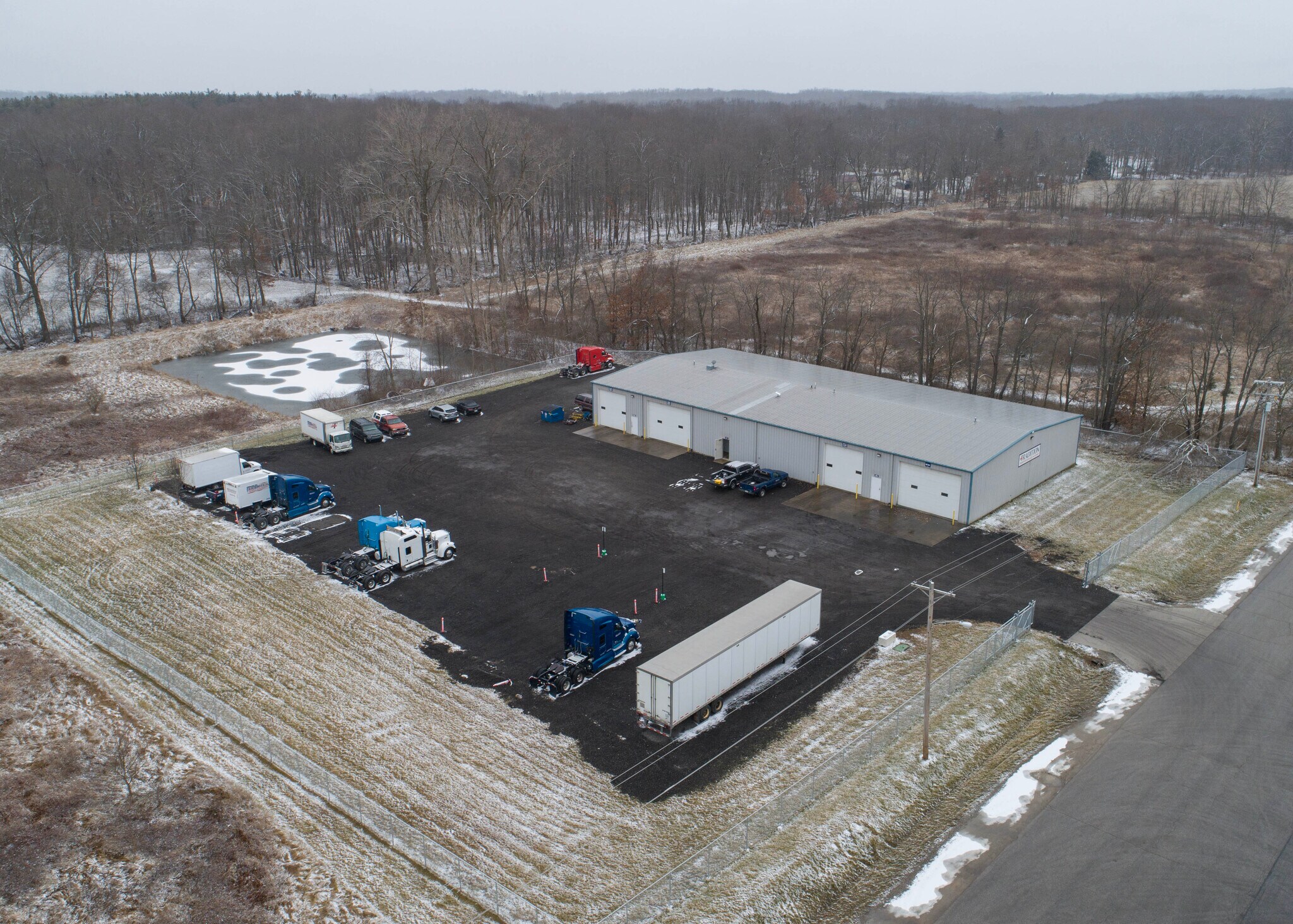 959 Growth Pky, Angola, IN for sale Primary Photo- Image 1 of 1