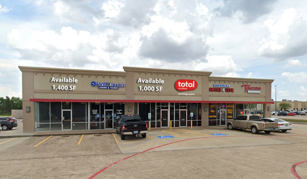 2002 N Main St, Pearland, TX for lease - Building Photo - Image 1 of 6