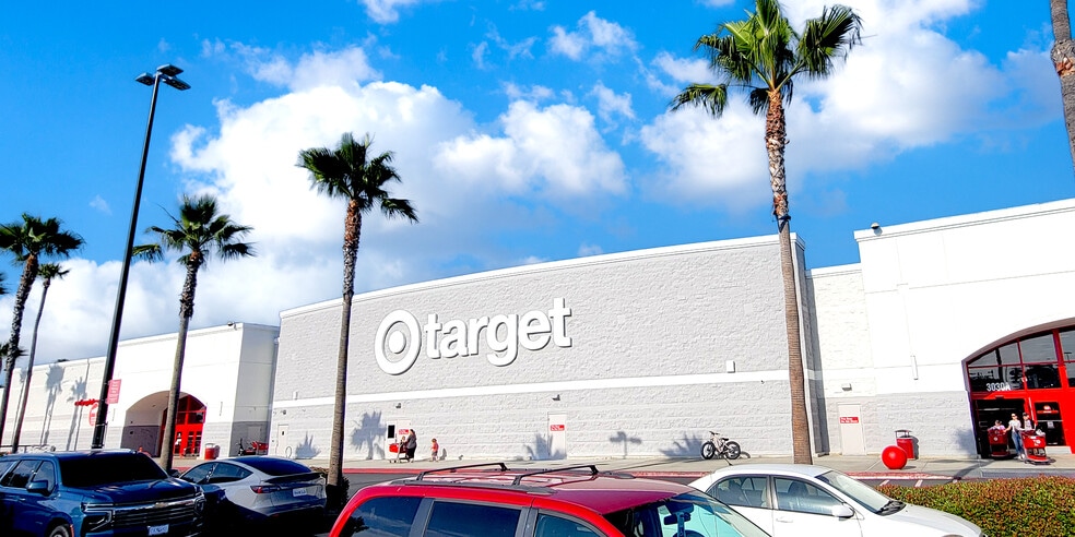 3010-3030 Harbor Blvd, Costa Mesa, CA for lease - Building Photo - Image 1 of 11