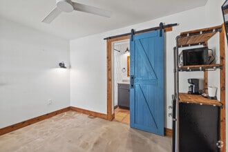 902 Main St, Blanco, TX for lease Interior Photo- Image 2 of 4