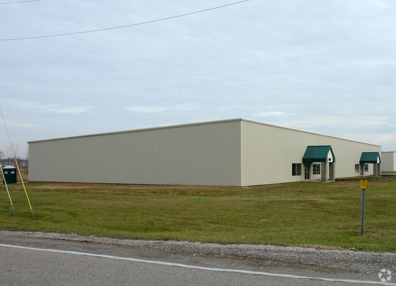 2112 Jim Neu Dr, Plymouth, IN for lease - Primary Photo - Image 1 of 3