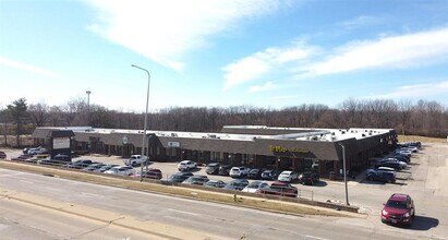 7501 N University St, Peoria, IL for lease Interior Photo- Image 1 of 10