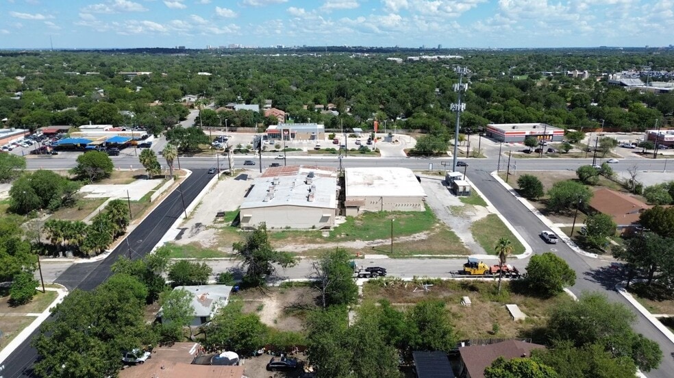 3570-3580 Culebra Road portfolio of 2 properties for sale on LoopNet.com - Aerial - Image 2 of 8