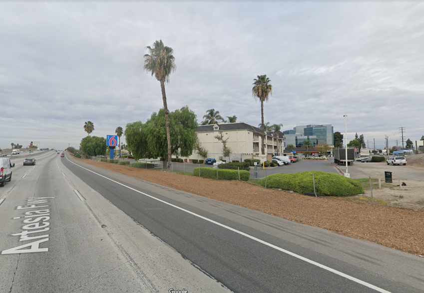 7051 Valley View St, Buena Park, CA for lease - Building Photo - Image 3 of 3