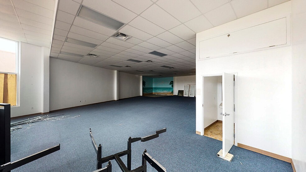 5240 N Atlantic Ave, Cocoa Beach, FL for lease - Interior Photo - Image 2 of 15