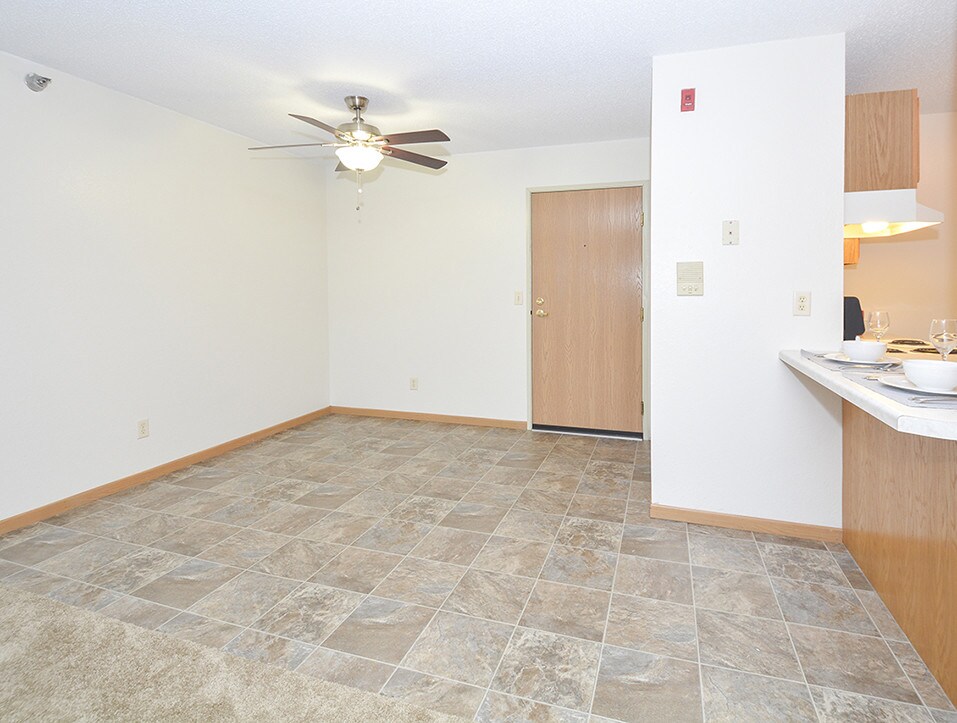 560 Gorman St, Shakopee, MN for sale Building Photo- Image 1 of 1