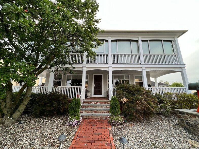 111 Waynewood Ave, Wayne, PA 19087 Retail for Sale