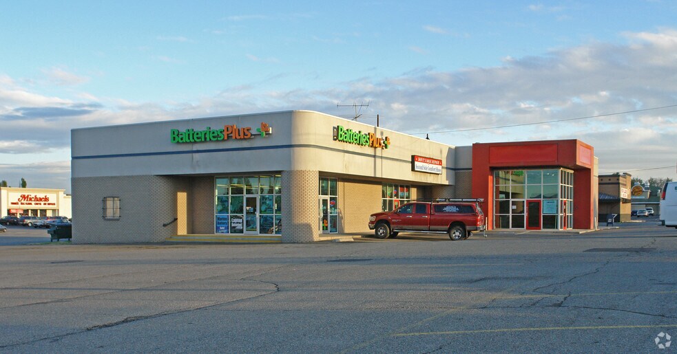 7704 N Division St, Spokane, WA for lease - Building Photo - Image 2 of 4