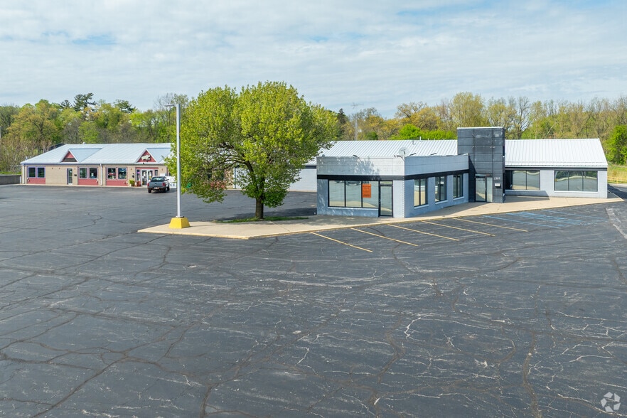 1301 Pine Lake Rd, La Porte, IN for lease - Primary Photo - Image 1 of 6