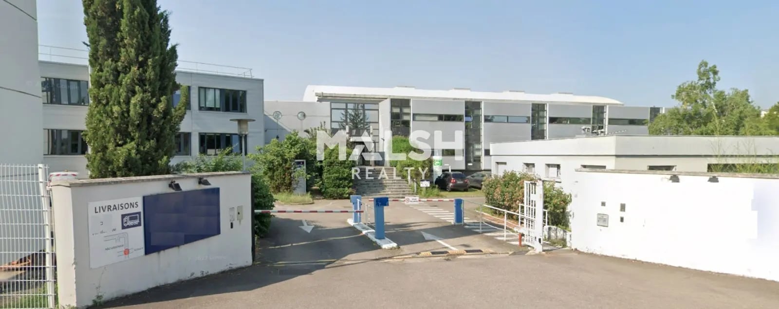 Office in Feyzin for lease Building Photo- Image 1 of 30