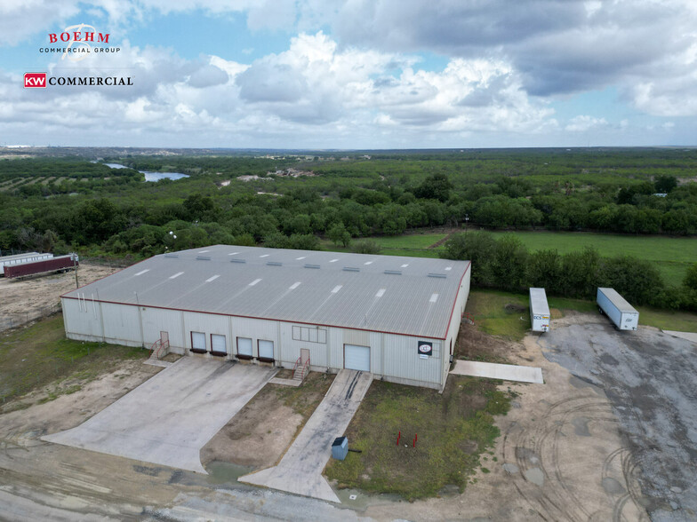 100 Lupita Cir, Del Rio, TX for sale - Building Photo - Image 3 of 49