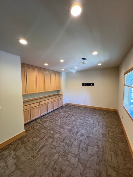 4117 S Meridian St, Puyallup, WA for lease - Interior Photo - Image 2 of 18