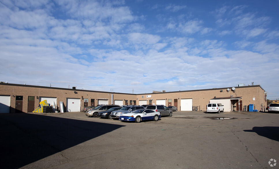 289 Rutherford Rd S, Brampton, ON for lease - Building Photo - Image 3 of 5