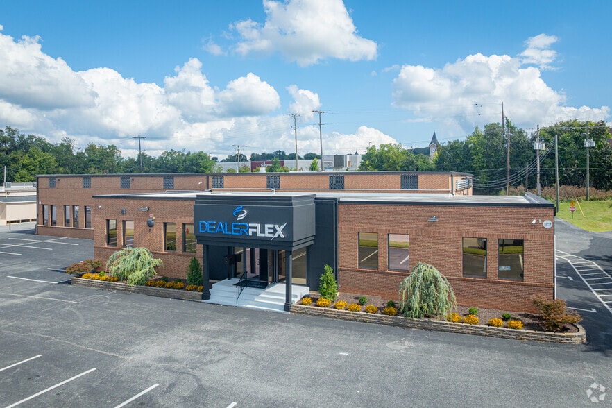 10 Music Fair Rd, Owings Mills, MD for lease - Building Photo - Image 1 of 35