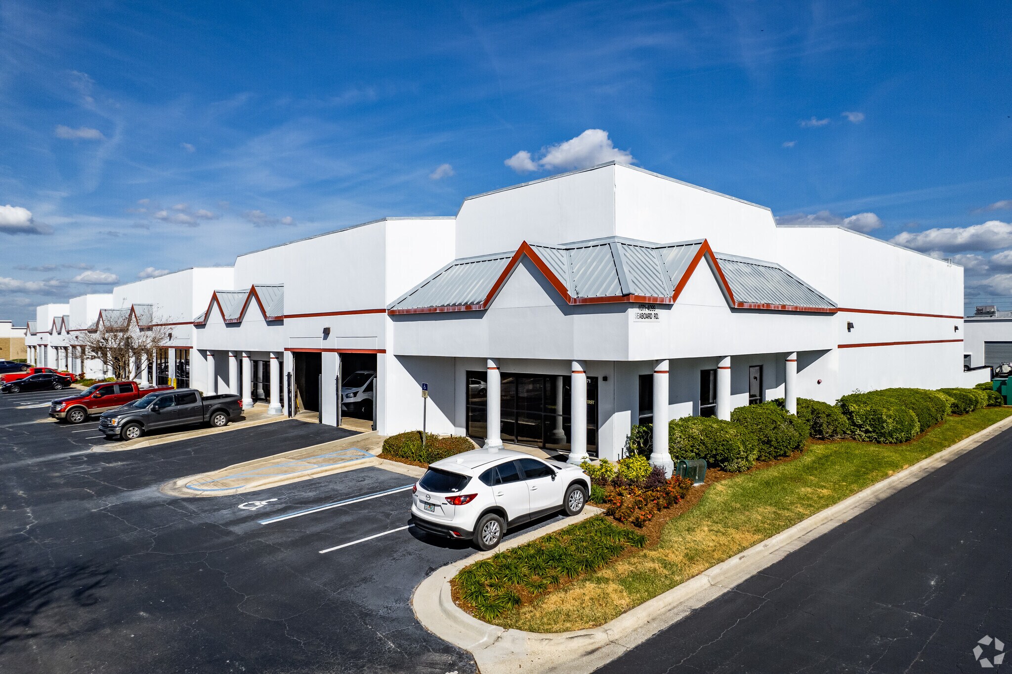 30003028 Mercy Dr, Orlando, FL 32808 Center of Commerce