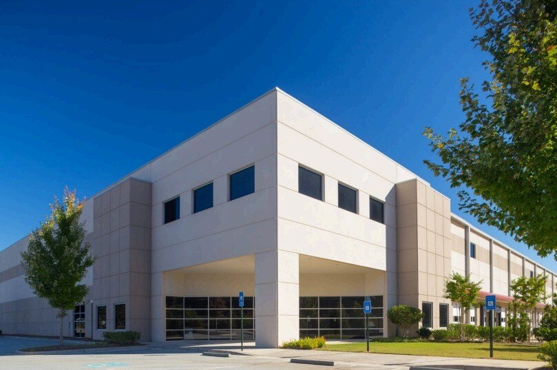 103-105 Declaration Dr, McDonough, GA for sale Building Photo- Image 1 of 1