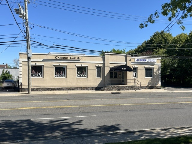 825 Montauk Hwy, Copiague, NY for lease Building Photo- Image 1 of 1
