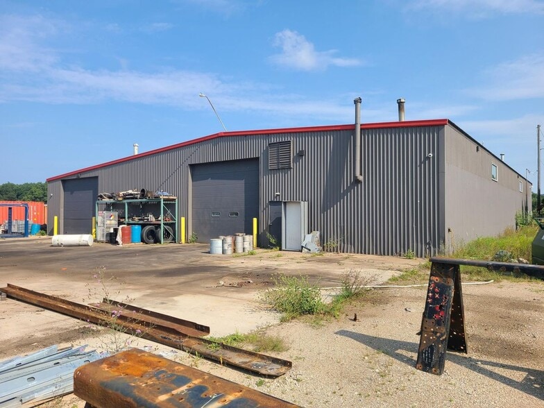 3320 US 31, Manistee, MI for sale - Building Photo - Image 2 of 11