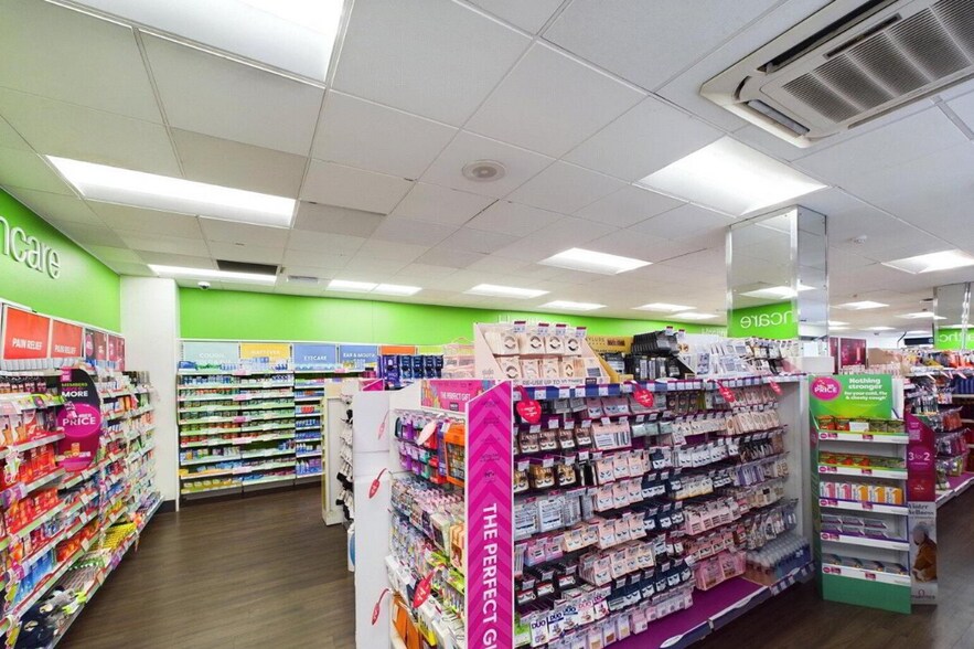 66-68 Hill St, Newry for sale - Interior Photo - Image 3 of 6