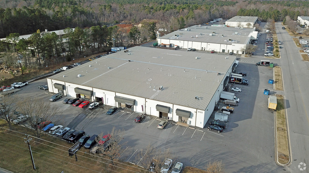 3125 Gresham Lake Rd, Raleigh, NC for lease - Primary Photo - Image 1 of 9