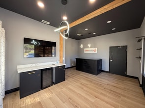 5815 William Cannon Dr W, Austin, TX for lease Building Photo- Image 1 of 4