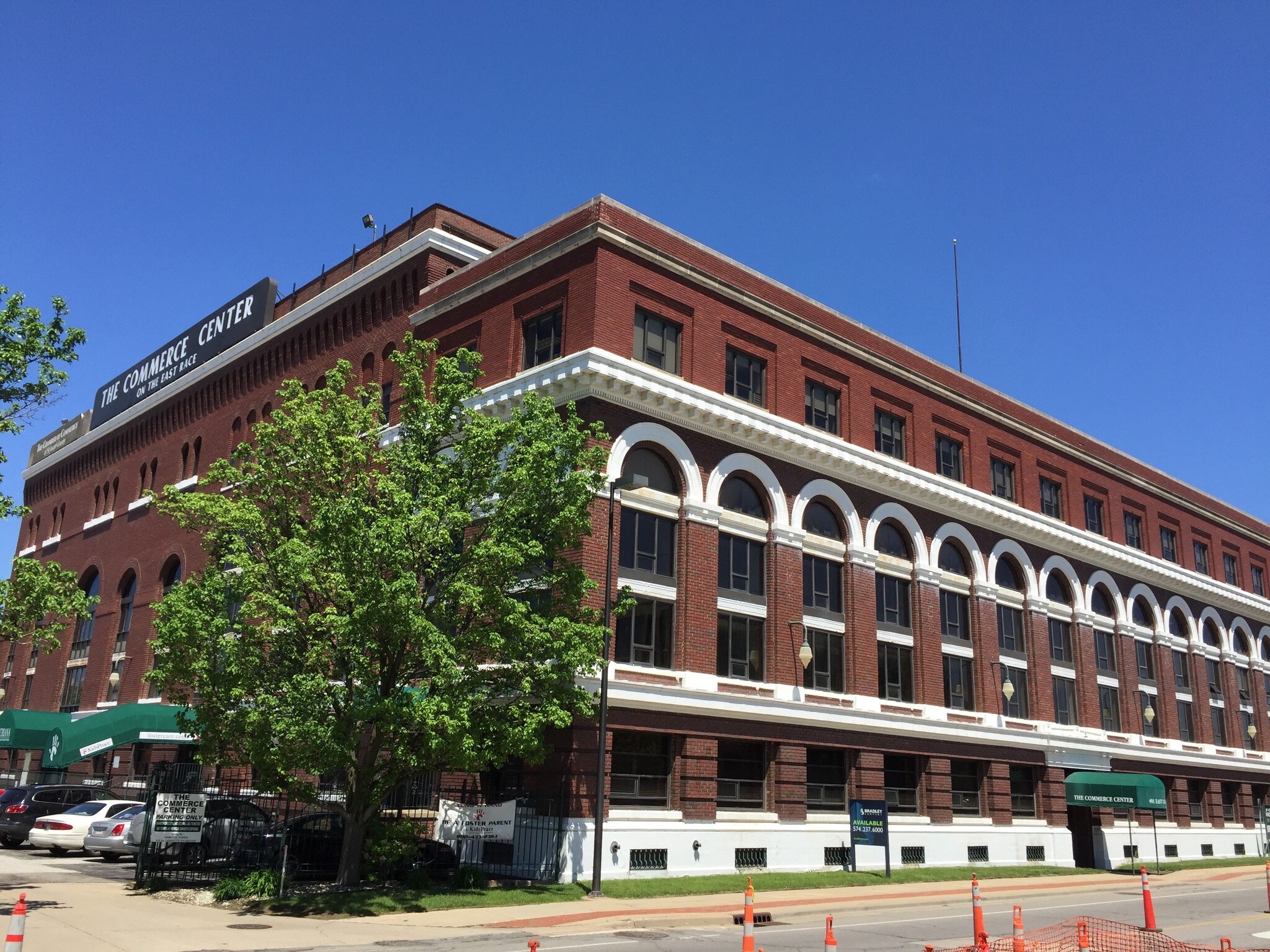 401 E Colfax Ave, South Bend, IN, 46617 Retail Space For Lease