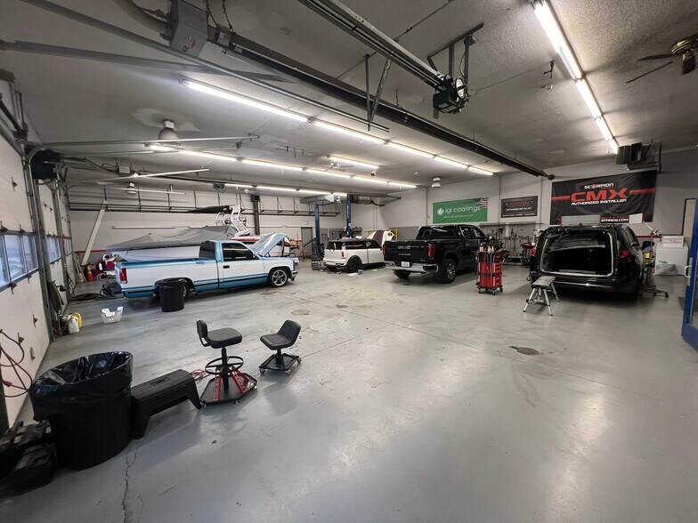 8350 W Washington St, Indianapolis, IN for lease - Building Photo - Image 2 of 12