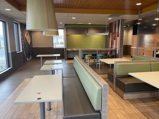 4899 E 8 Mile Rd, Warren, MI for sale - Interior Photo - Image 3 of 6