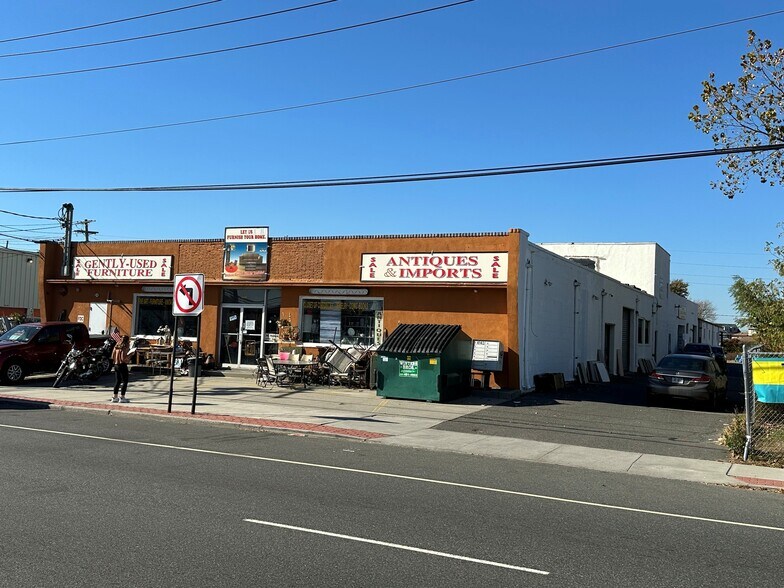 4140 Austin Blvd, Island Park, NY for sale - Building Photo - Image 1 of 1