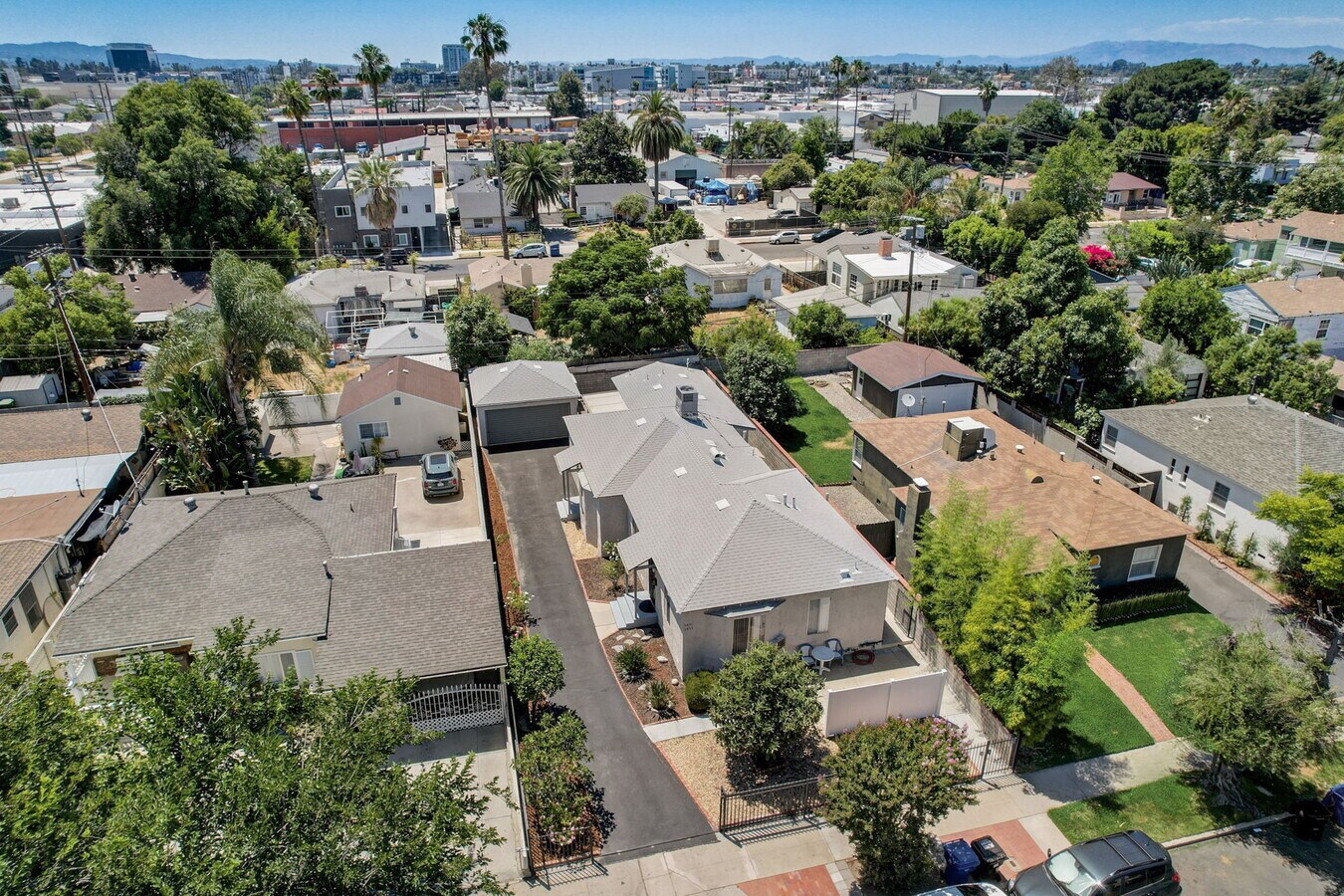 5431 Cartwright Ave, North Hollywood, CA 91601