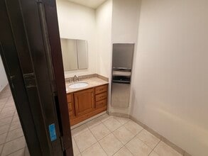 658 Hawthorne St, Glendale, CA for lease Interior Photo- Image 1 of 5