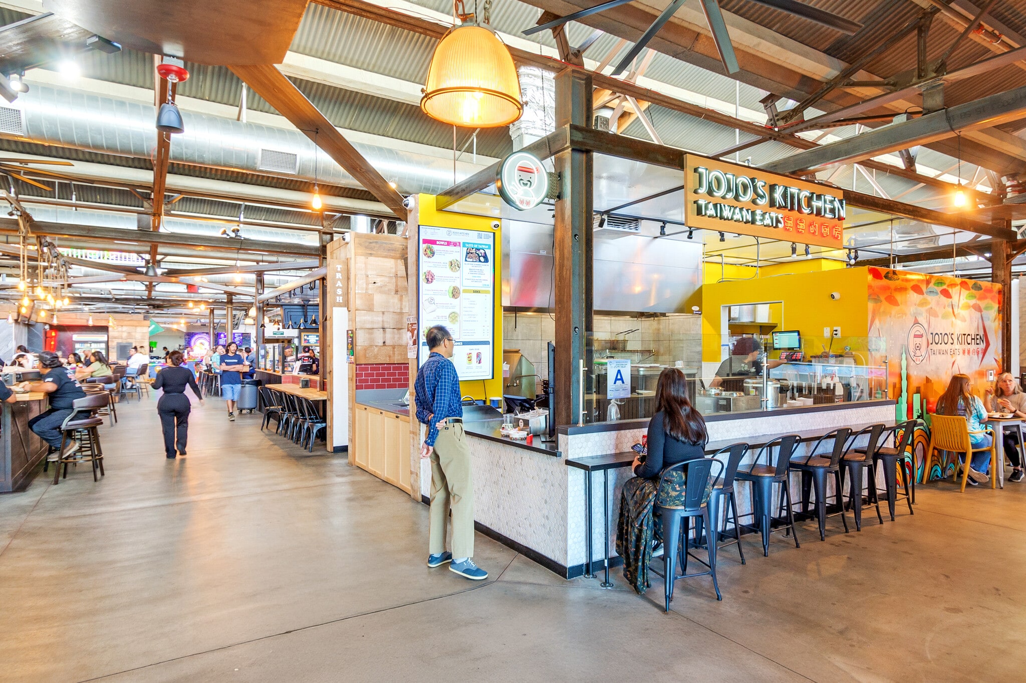 330 3rd St, Redlands, CA for lease Interior Photo- Image 1 of 1