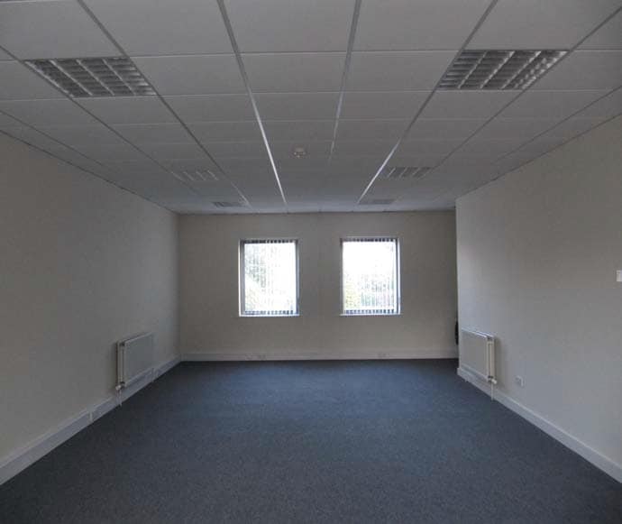 212-218 Upper Newtownards Rd, Belfast for lease - Interior Photo - Image 2 of 3