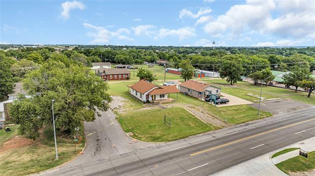 1718 W Broadway Ave  