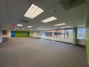 1080 Holcomb Bridge Rd, Roswell, GA for lease Interior Photo- Image 1 of 4