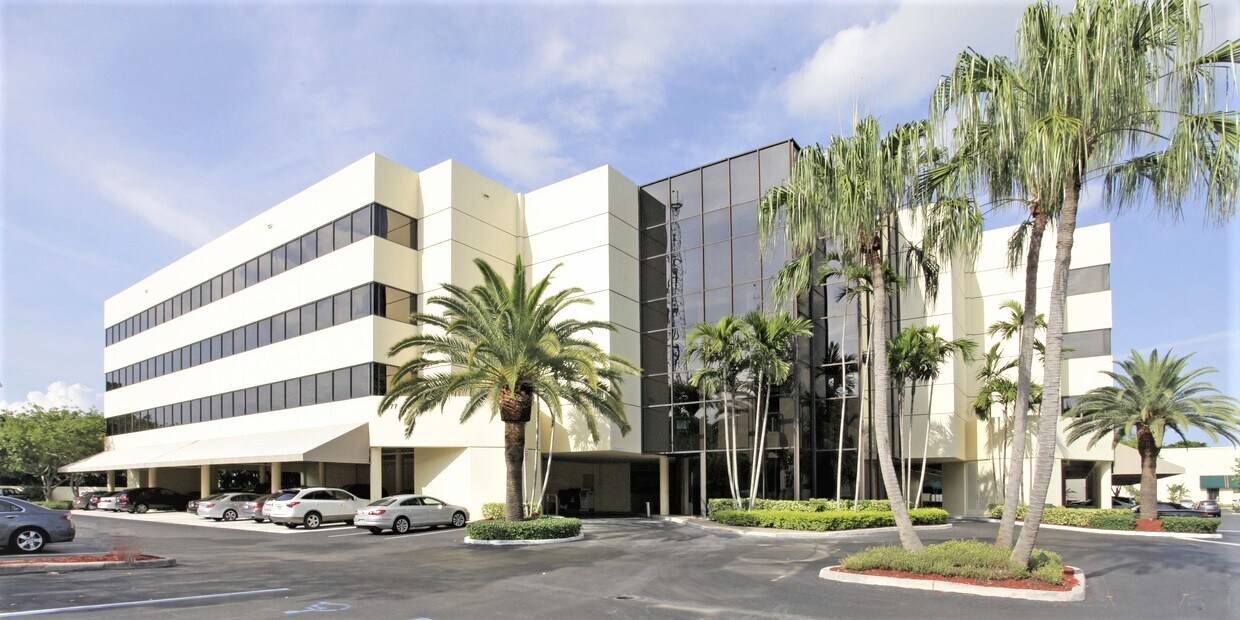 7777 Glades Rd, Boca Raton, FL 33434 Office for Lease