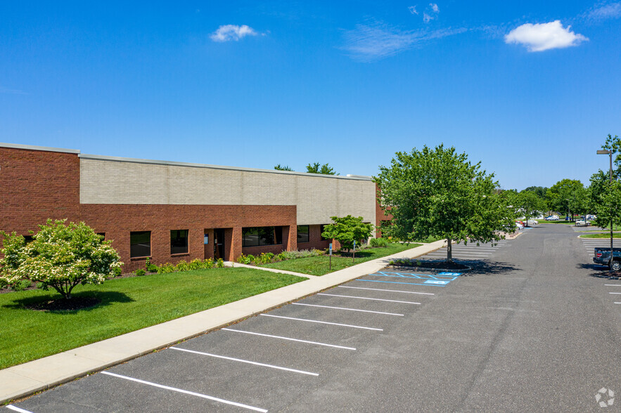 840 N Lenola Rd, Moorestown, NJ for lease - Building Photo - Image 3 of 7