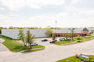 699-701 Regency Dr, Glendale Heights IL - Warehouse