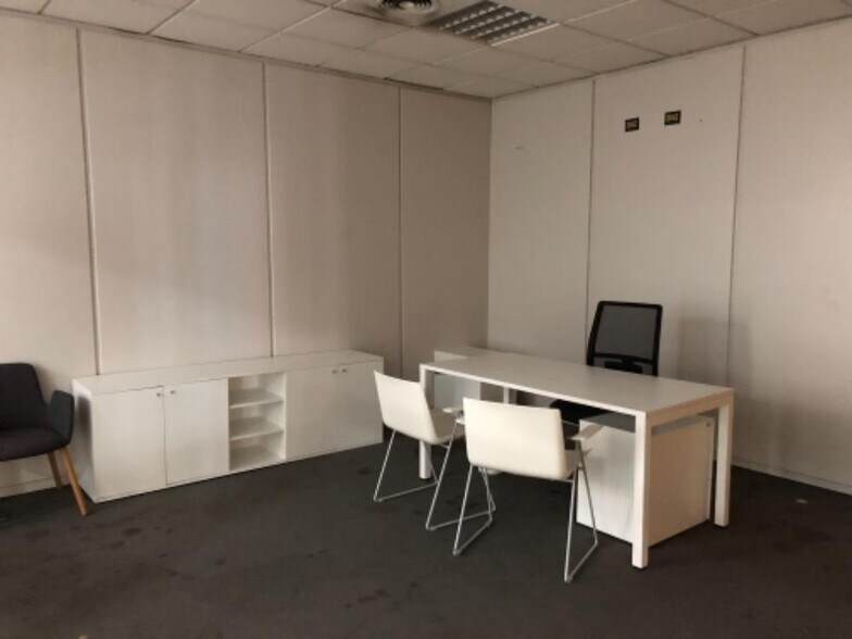 Retail in Córdoba for sale - Building Photo - Image 2 of 5