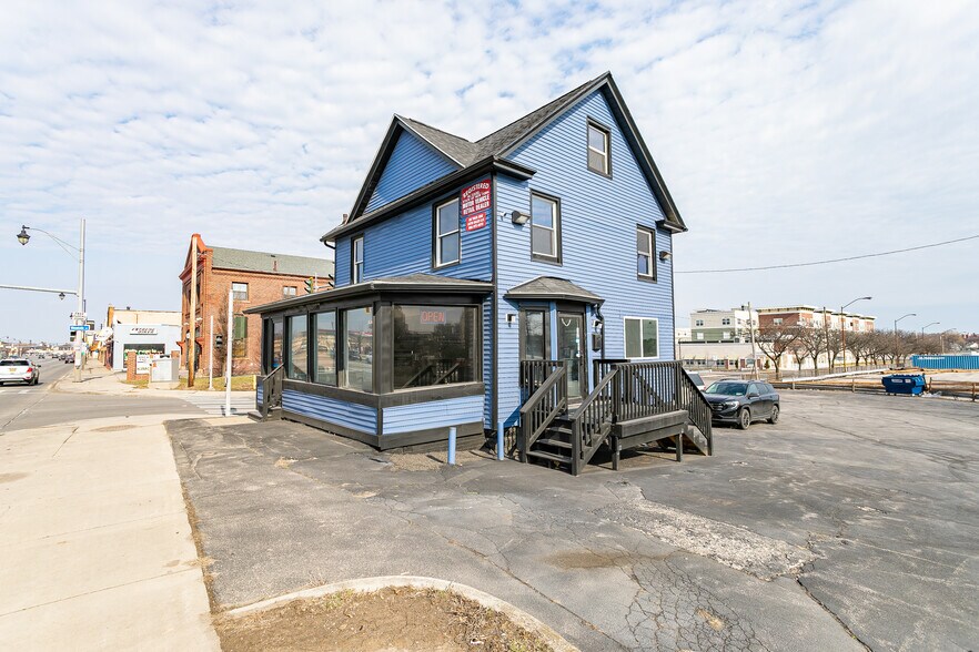 348 W Ridge Rd, Rochester, NY 14615