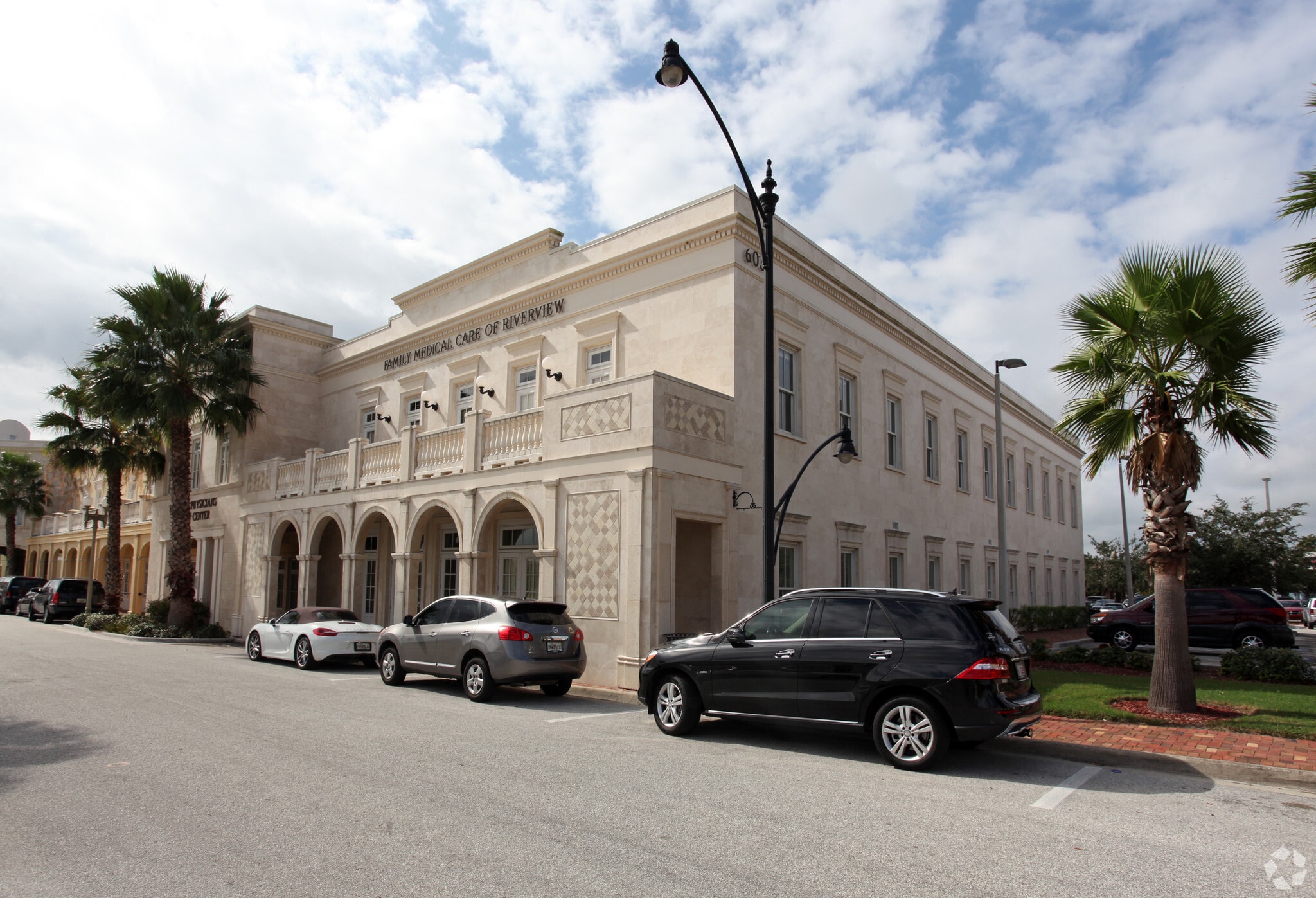 6037 Winthrop Commerce Ave, Riverview, FL for lease Primary Photo- Image 1 of 4